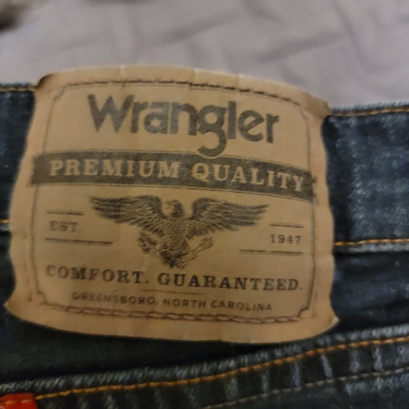 WRANGLER® FIVE STAR PREMIUM DENIM FLEX FOR COMFORT - Picture 2 of 5